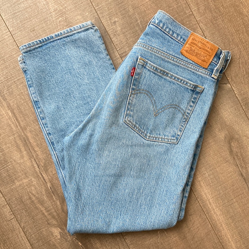 Levi’s Wedgie Straight High Rise Jeans